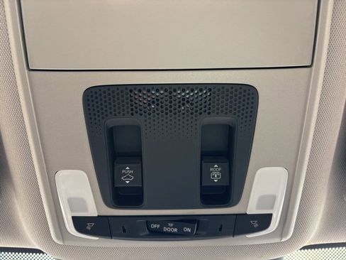 Used 2024 Honda Pilot Elite image 17