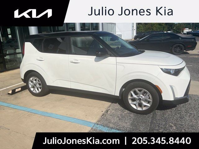 Used 2025 Kia Soul S FWD image 1