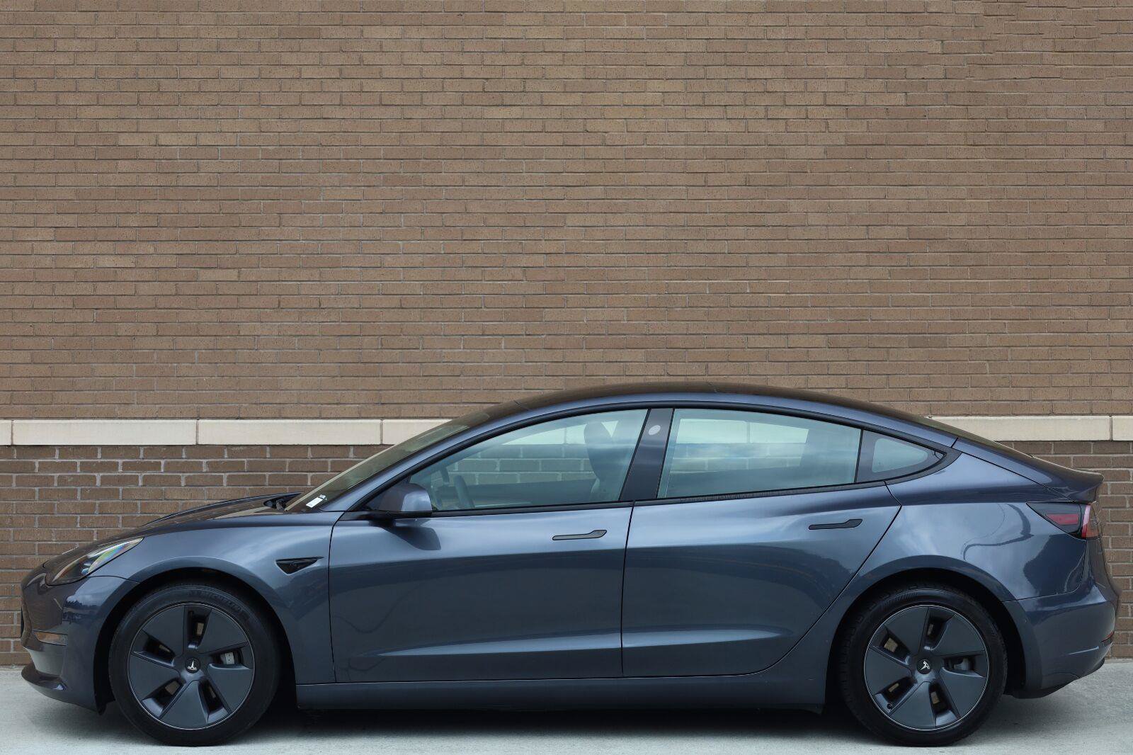 Used 2022 Tesla Model 3 Long Range AWD/4WD image 2