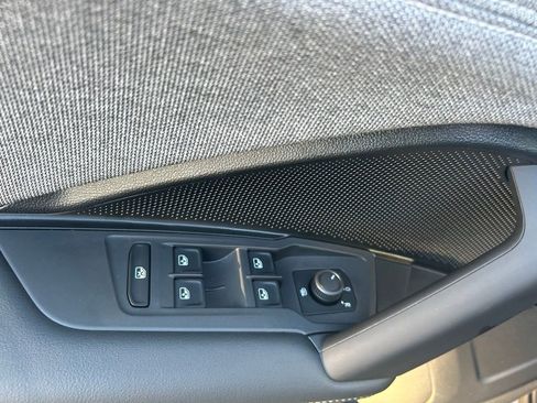 Used 2025 Volkswagen Tiguan S image 52