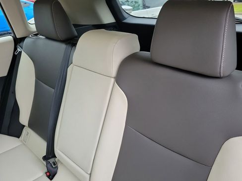 Used 2024 Toyota Corolla Cross XLE image 26