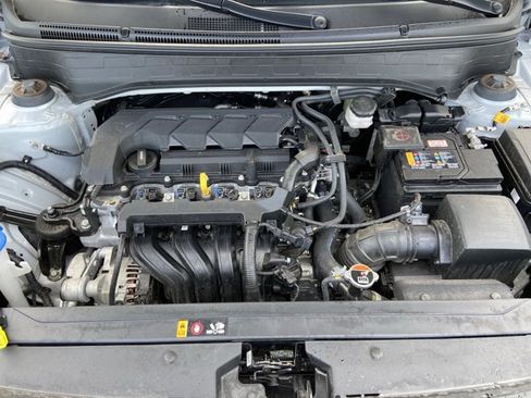 Used 2025 Hyundai Venue SEL FWD image 27
