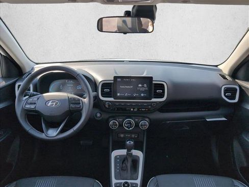 New 2026 Hyundai Venue SEL image 18