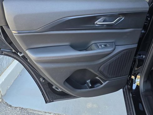 New 2025 Jeep Grand Cherokee Laredo X w/ Luxury Tech Group I RWD image 33