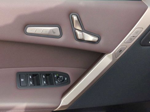 New 2025 BMW iX xDrive50 w/ Premium Package image 17