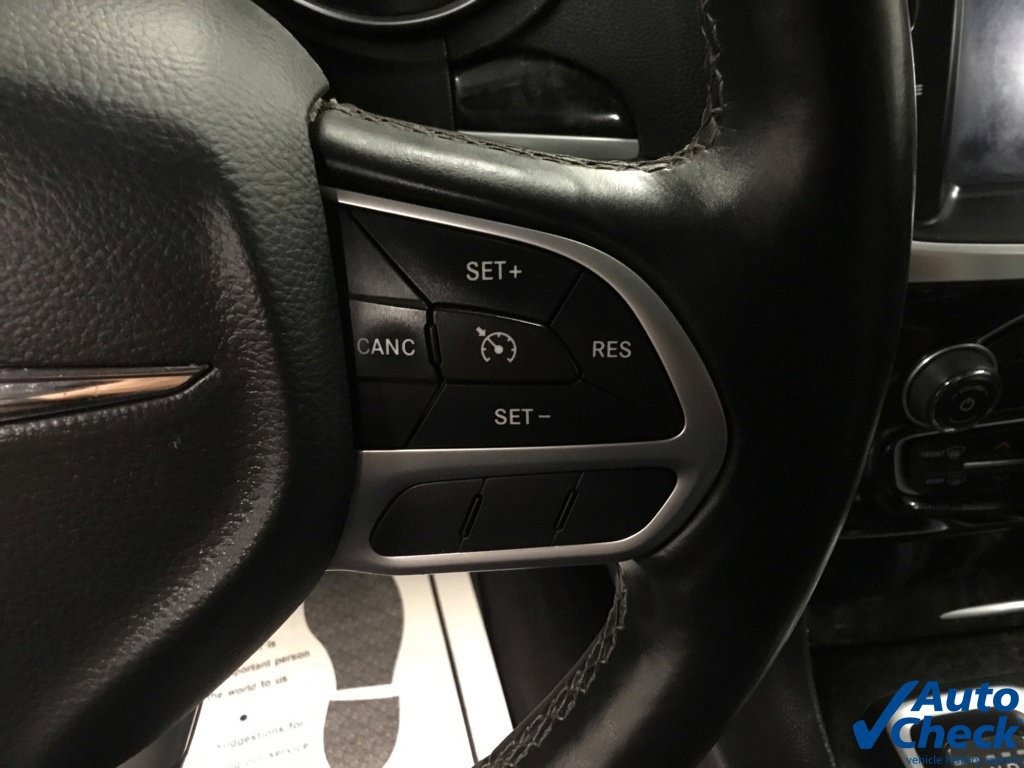 Used 2017 Chrysler 300 C AWD/4WD image 47