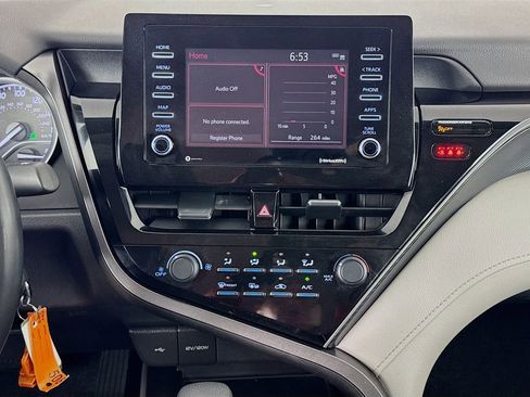 Used 2021 Toyota Camry LE image 34