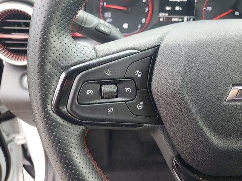 Used 2025 Chevrolet Trax RS w/ Driver Confidence Package FWD image 17