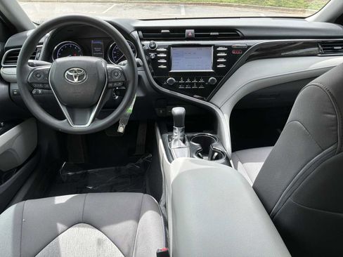 Used 2019 Toyota Camry LE image 18