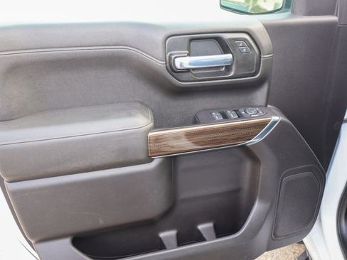 Used 2021 Chevrolet Silverado 1500 RST image 9