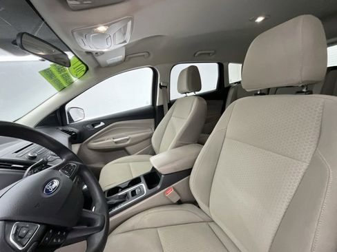 Used 2017 Ford Escape SE w/ SE Cold Weather Package image 6