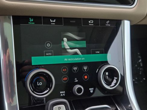 Used 2019 Land Rover Range Rover Sport SE AWD/4WD image 20
