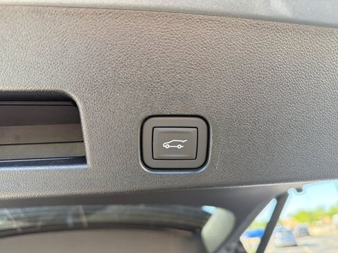 New 2026 Chevrolet Traverse RS w/ LPO, Floor Liner Package AWD/4WD image 39