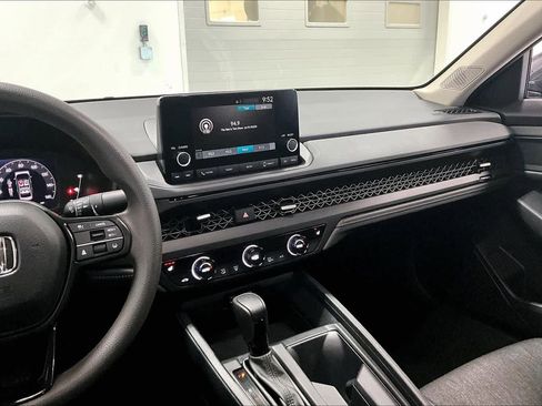 Used 2023 Honda Accord EX image 13