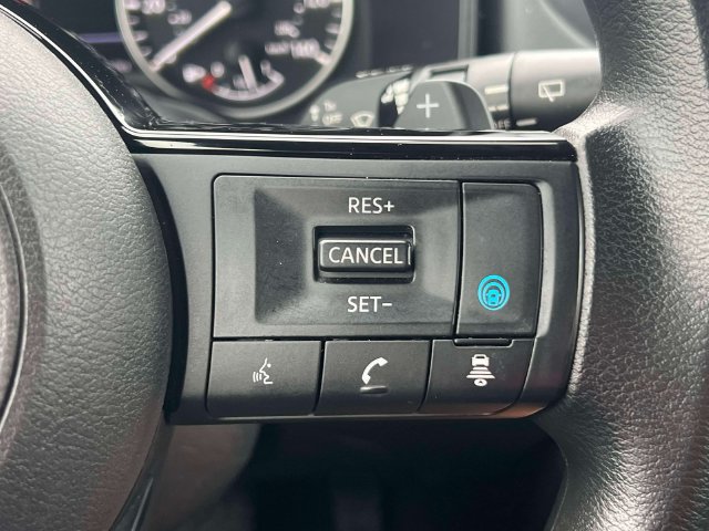 Used 2023 Nissan Rogue SV AWD/4WD image 22