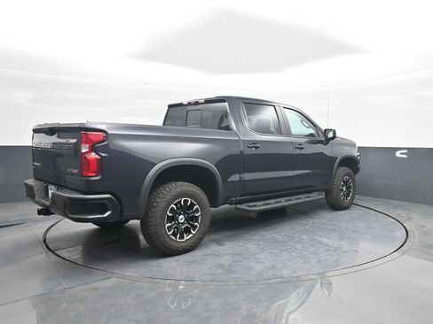 Used 2022 Chevrolet Silverado 1500 ZR2 w/ Technology Package AWD/4WD image 8