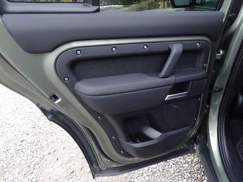 New 2025 Land Rover Defender 110 S image 22