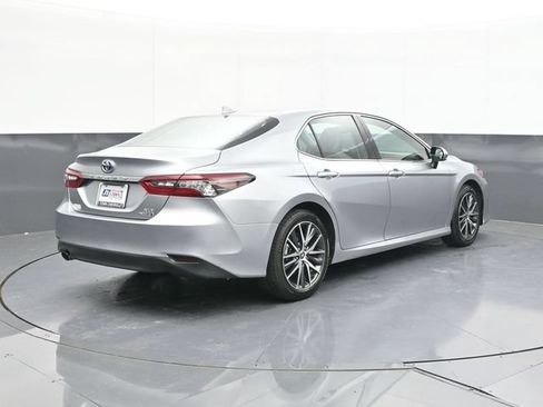 Used 2024 Toyota Camry XLE FWD image 13