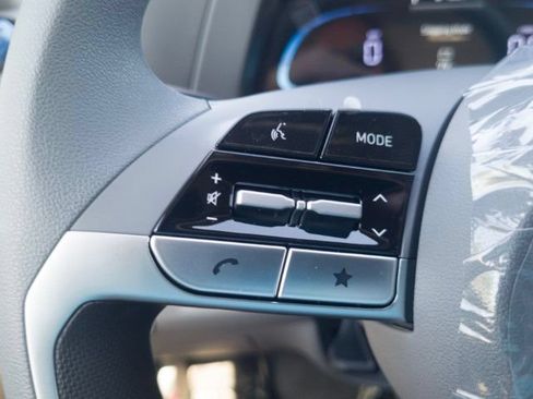 New 2026 Hyundai Elantra SE FWD image 27