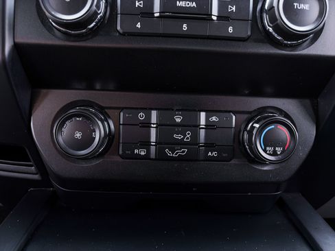 Used 2019 Ford F150 XL w/ Equipment Group 101A Mid AWD/4WD image 18