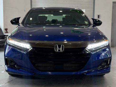 Used 2021 Honda Accord Sport image 2