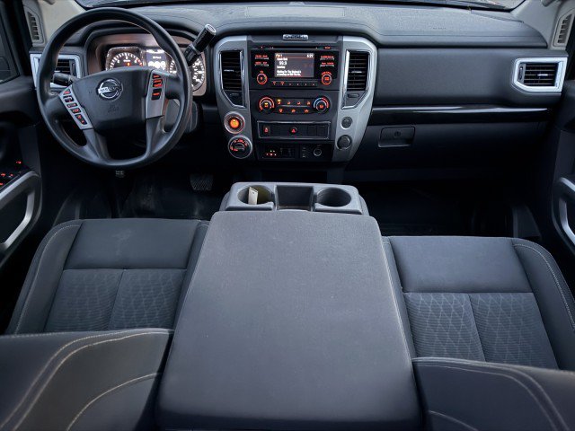 Used 2017 Nissan Titan SV AWD/4WD image 18