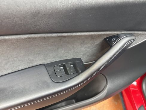 Used 2022 Tesla Model Y Long Range image 22