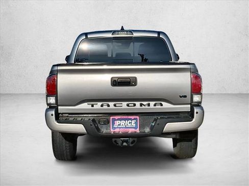Used 2021 Toyota Tacoma TRD Sport image 6