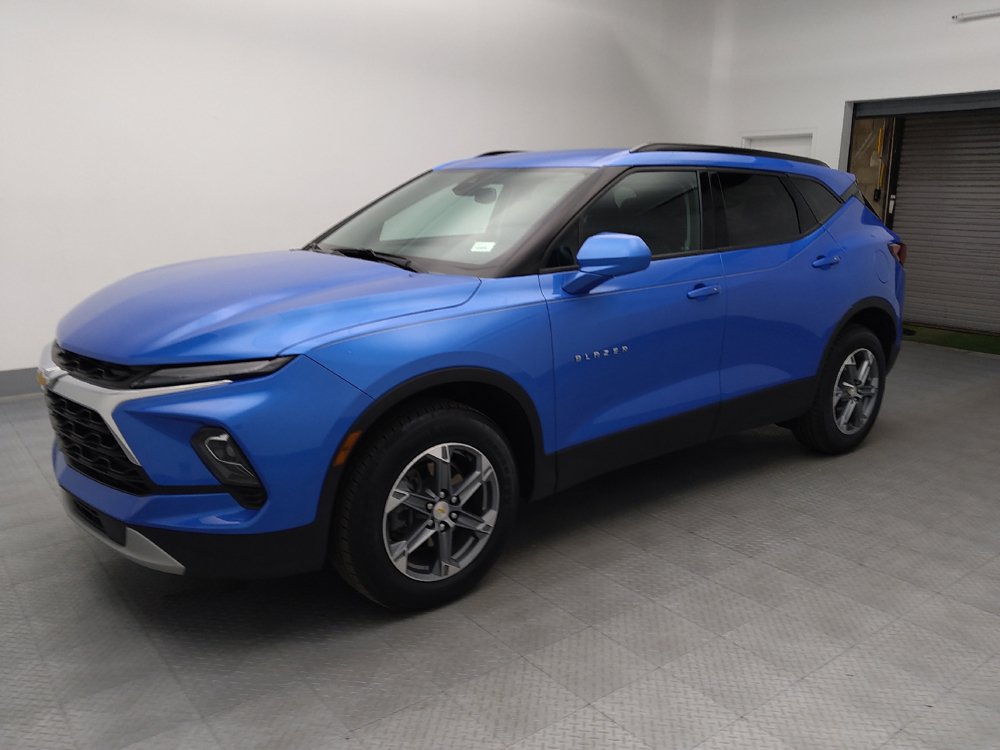 Used 2024 Chevrolet Blazer LT w/ Convenience Package FWD image 2