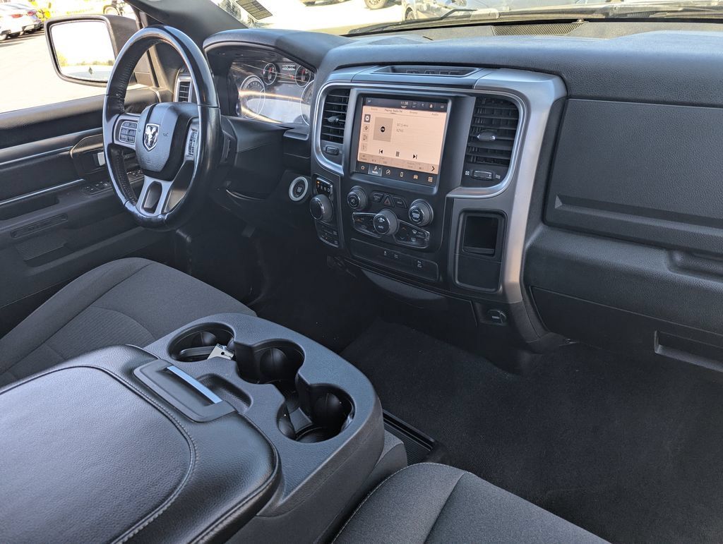 Used 2022 RAM 1500 Warlock AWD/4WD image 32