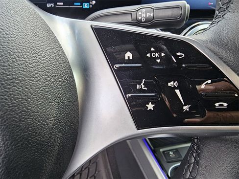 Used 2025 Mercedes-Benz GLB 250 image 22