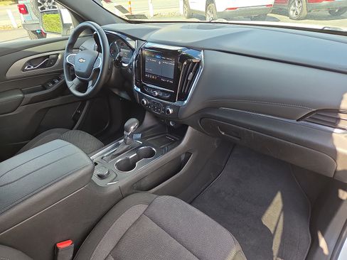 Used 2023 Chevrolet Traverse LT AWD/4WD image 18