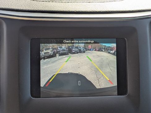 Used 2019 Jeep Cherokee Latitude w/ Popular Appearance Group image 21