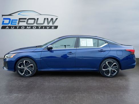 Used 2024 Nissan Altima 2.5 SR image 6