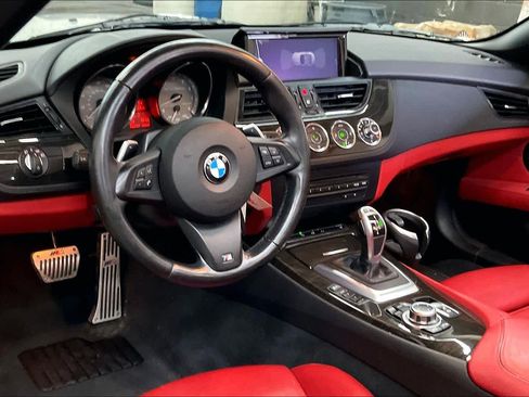 Used 2016 BMW Z4 sDrive35is image 17