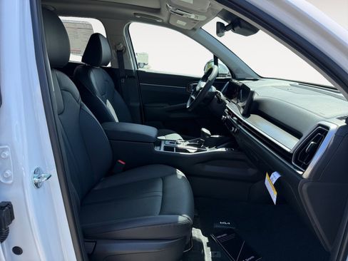 New 2026 Kia Sorento S FWD image 19