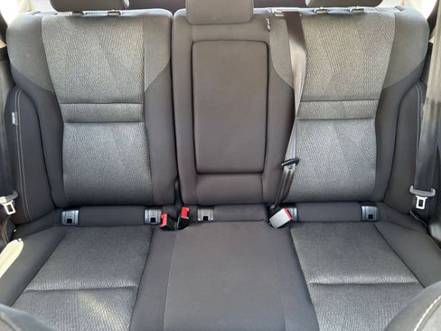 Used 2025 Nissan Rogue SV FWD image 40