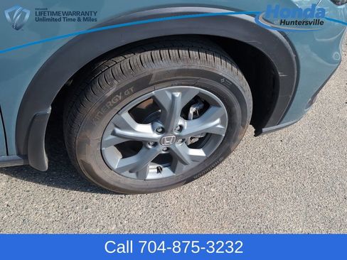 Used 2026 Honda HR-V LX image 9