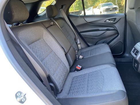 Used 2024 Chevrolet Equinox LT image 34