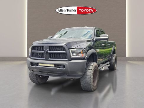 Used 2014 RAM 2500 Tradesman w/ Chrome Appearance Group AWD/4WD image 3