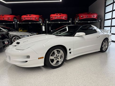Used 1998 Pontiac Firebird Formula RWD image 6