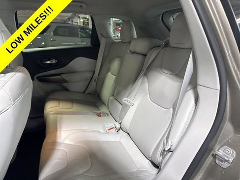 Used 2020 Jeep Cherokee Limited AWD/4WD image 26