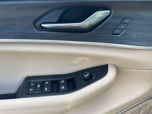 New 2026 Jeep Grand Cherokee L Limited image 32