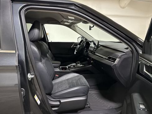Used 2024 Mitsubishi Outlander SE FWD image 22