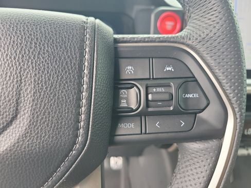 Used 2025 Toyota Tacoma TRD Sport image 20