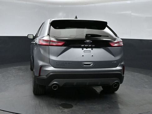 Used 2024 Ford Edge Titanium AWD/4WD image 3