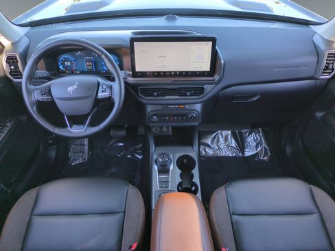 Used 2025 Ford Bronco Sport Outer Banks image 10