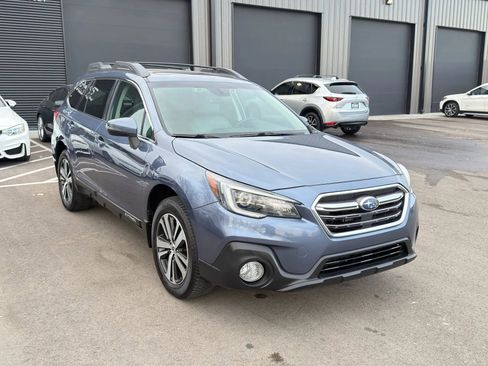 Used 2018 Subaru Outback 2.5i Limited image 2