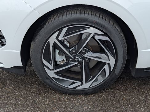 Certified 2026 Hyundai Sonata SEL AWD/4WD image 15