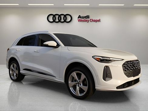 New 2026 Audi Q5 Premium Plus AWD/4WD image 7